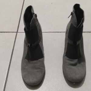 Stylish Gray Women's Ankle Boots